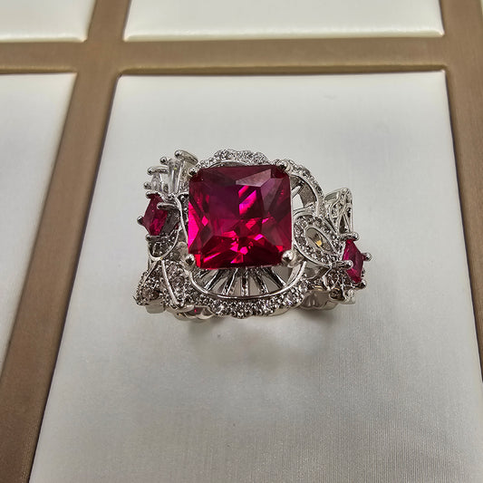 Anillo Baño de Plata Rodinada Cristal Austriaco Circon Rojo