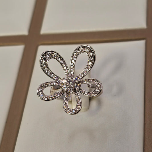 Anillo Baño de Plata Rodinada Austriaco Flor