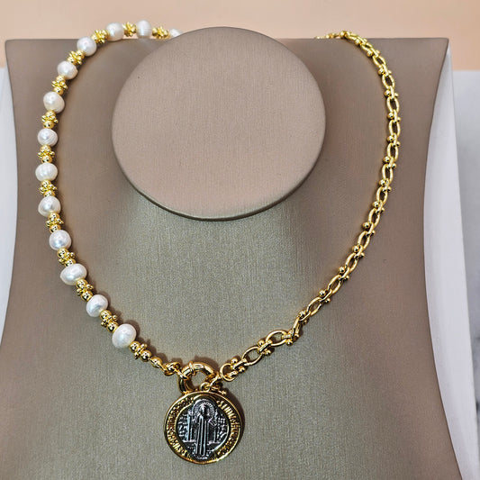 Collar Baño de Oro Perlas Colgante Religioso