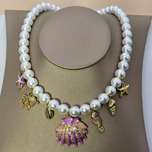 Collar Baño de Oro Perlas Charms Encanto del Mar Rosa