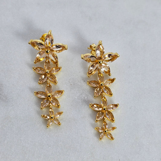 Aro Baño de Oro Cristal Austriaco Escala de Flores Blanca