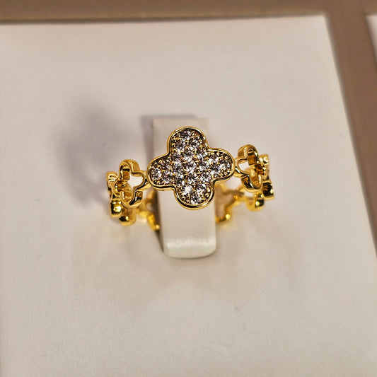 Anillo Baño de Oro Crisal Austriaco Trebol Entrelazado