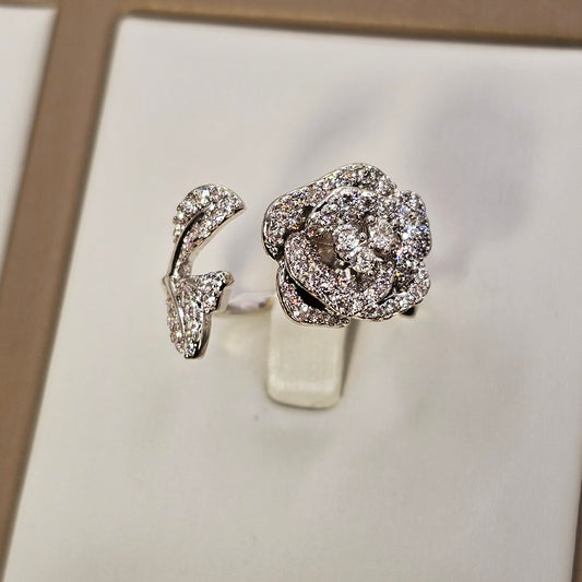 Anillo Baño de Plata Rodinada Cristal Austriaco Flor