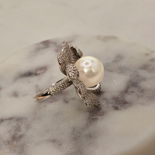Anillo Baño de Plata Rodinada Austriaco Flor Perla