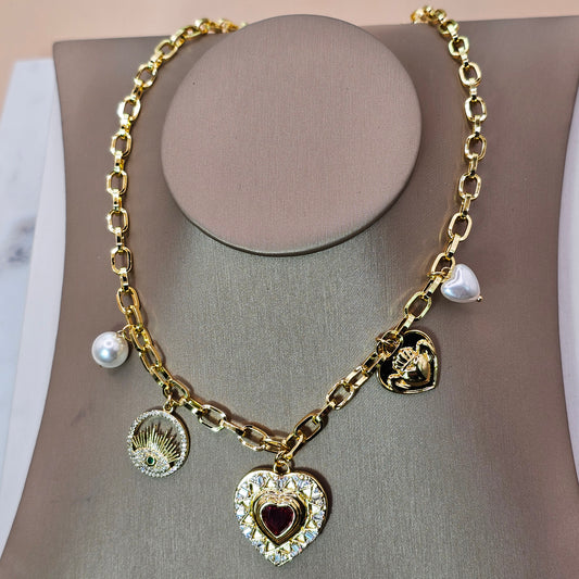 Collar Baño de Oro Charms Perlas Corazon divino