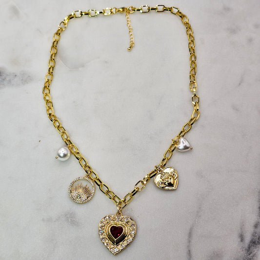 Collar Baño de Oro Charms Perlas Corazon divino