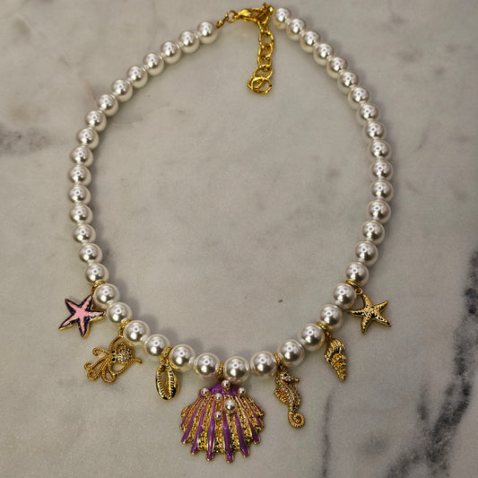 Collar Baño de Oro Perlas Charms Encanto del Mar Rosa