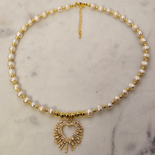 Collar Baño de Oro Perlas Corazon Destello de Luz