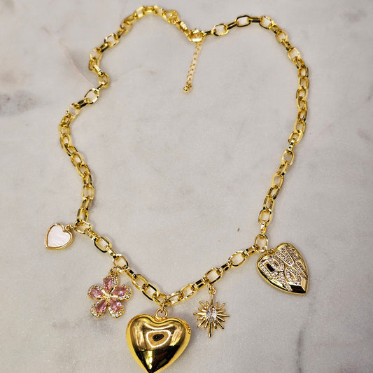 Collar Baño de Oro Charms Corazon Love