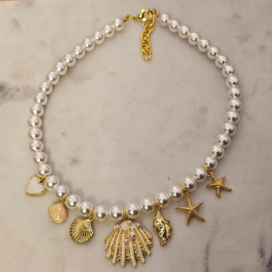Collar Baño de Oro Perlas Charms Encanto del Mar Blanco