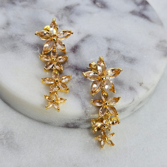 Aro Baño de Oro Cristal Austriaco Escala de Flores Blanca