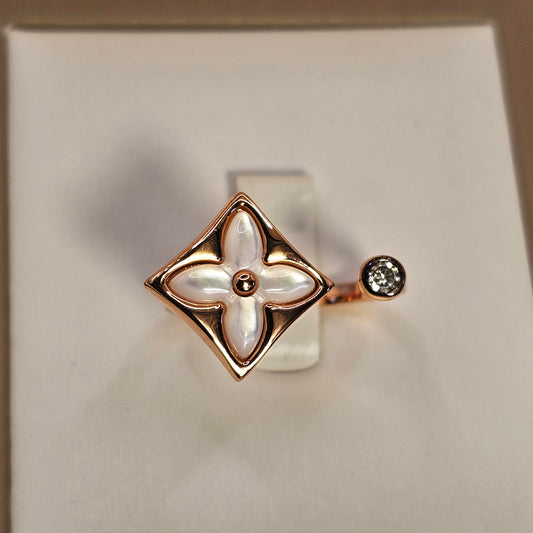 Anillo Baño de Oro Rosado Cristal Austriaco Trebol Encuadrado