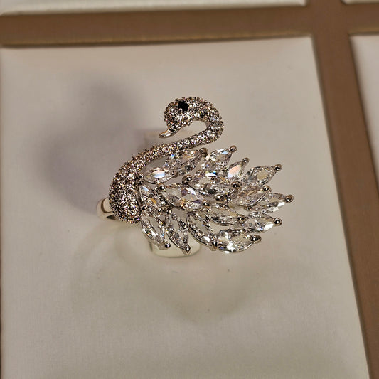 Anillo Baño de Plata Rodinada Austriaco Cisne