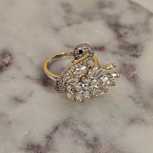 Anillo Baño de Plata Rodinada Austriaco Cisne