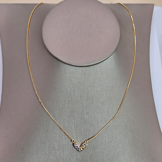 Collar Baño de Oro Sutil Corazon Abierto Colorido