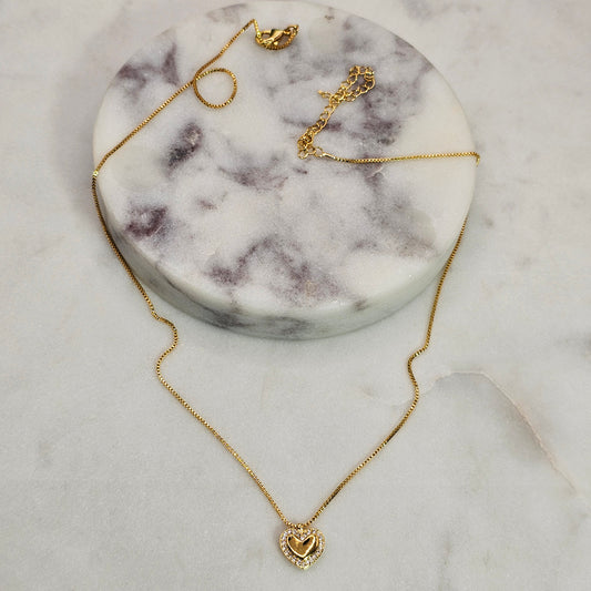 Collar Baño de Oro Sutil Corazon Pequeños Cristales
