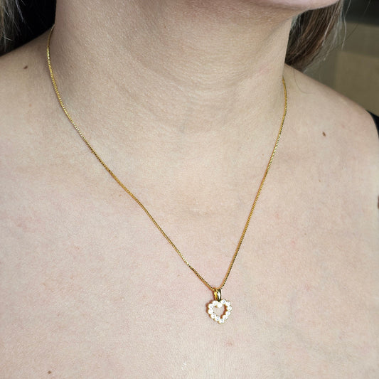 Collar Baño de Oro Sutil Borde Corazon